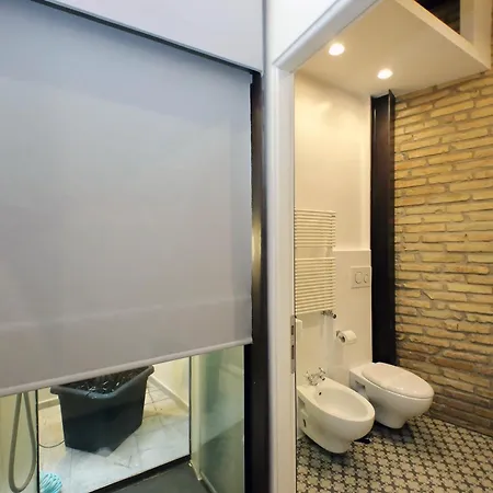 Homely Loft Beltrami 500 Mt From Piramide Apartment *