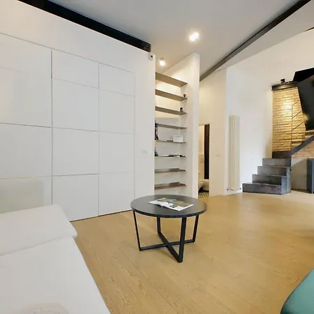 Homely Loft Beltrami 500 Mt From Piramide Apartment *